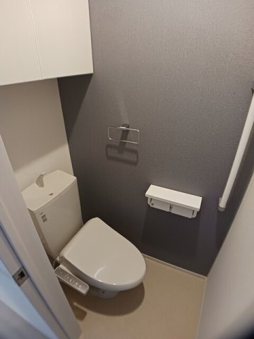アベニールＦのトイレ|ゆったりとした空間のトイレです