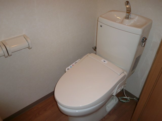 パラシオン平塚のトイレ|シャワー付トイレ