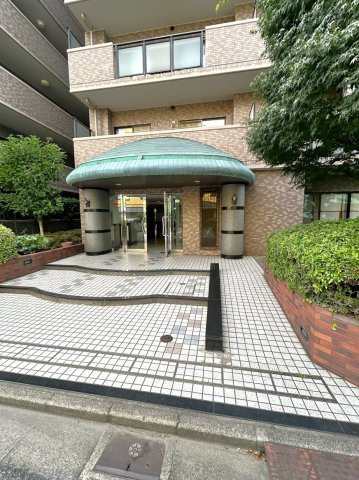 ライオンズマンション船堀親水公園　3階　リ　ノベーション済のエントランス