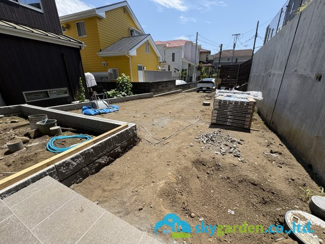 藤沢市羽鳥5丁目　新築戸建　全1棟の庭|庭＆駐車スペース