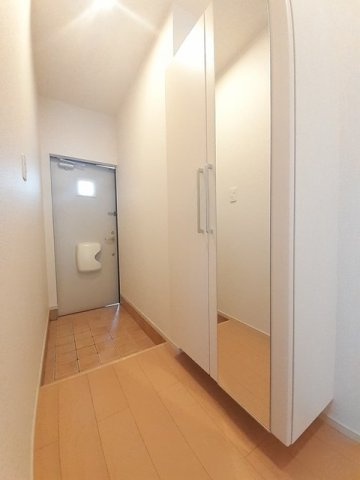 リメインズ湘南の玄関|ゆったりとした玄関です