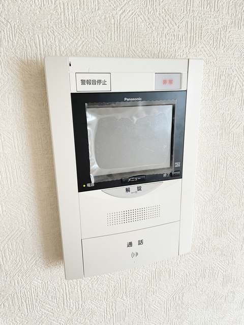 インフィニのセキュリティ|モニター付きインターホンです♪