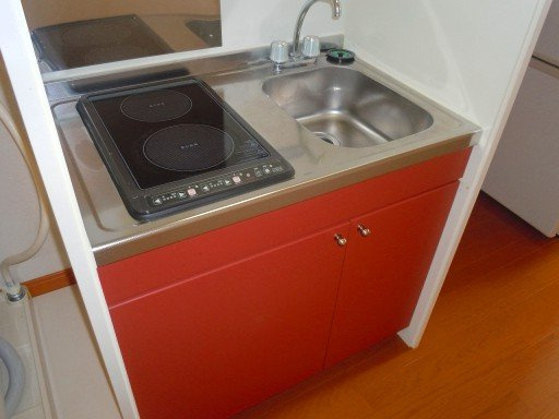 レオパレスファーストステップのキッチン|お料理しやすいキッチンです