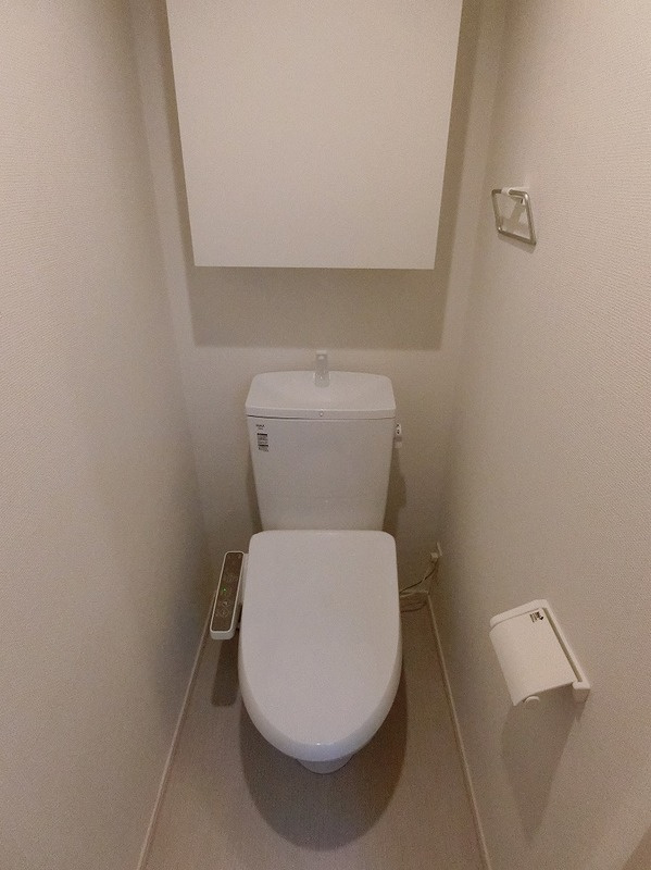 リブリ・平塚代官町のトイレ|落ち着いた色調のトイレです