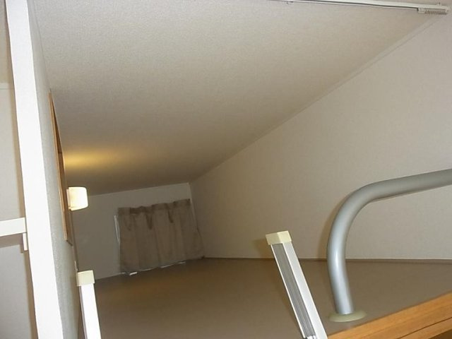 レオパレスミーコーポ　マチヤの内装|明るい室内です