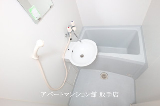 【浴室】 | レオパレスソフィア中原 | 画像5