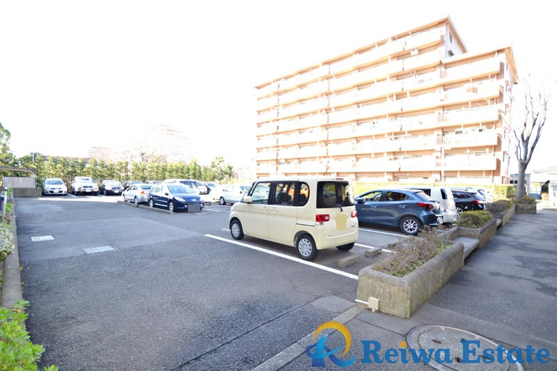 茅ヶ崎グランドハイツ　B棟の駐車場