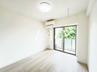 【居間・リビング】 | グランカーサ大和 | 洋室のお部屋です。