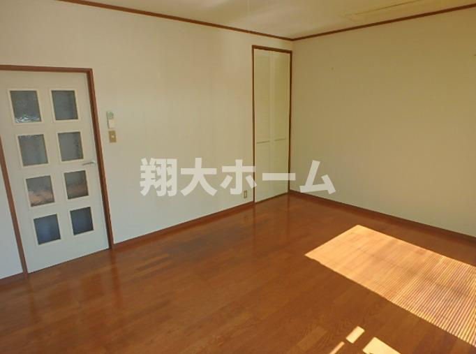 レジデンス・カトウの居間・リビング