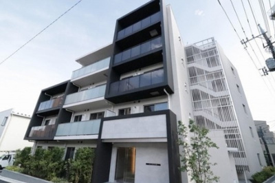 【外観】 | AIFLAT方南町 | 鉄筋コンクリート造のがっちりとした建物。