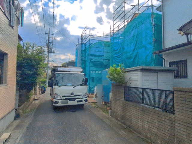 富士見市水谷東１丁目の新築一戸建の前面道路含む現地写真|北東側4m公道です。