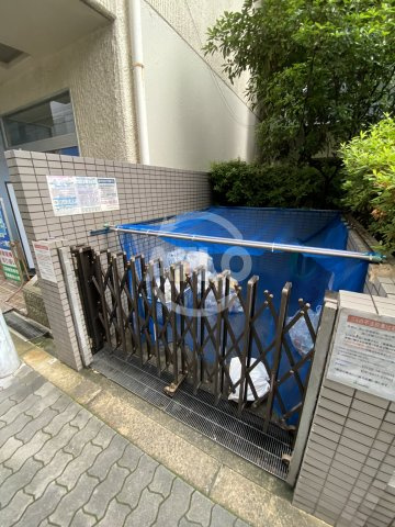ロイヤル天満橋のその他共用部分|ロイヤル天満橋　ゴミ置場