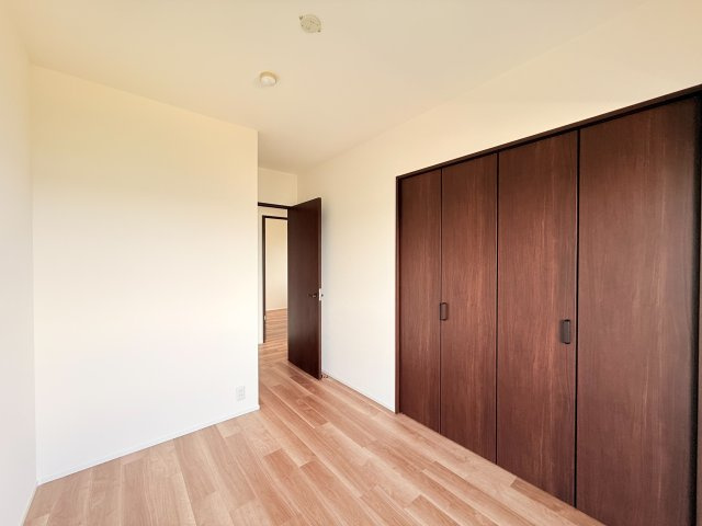 コート甲子園南四番館の収納