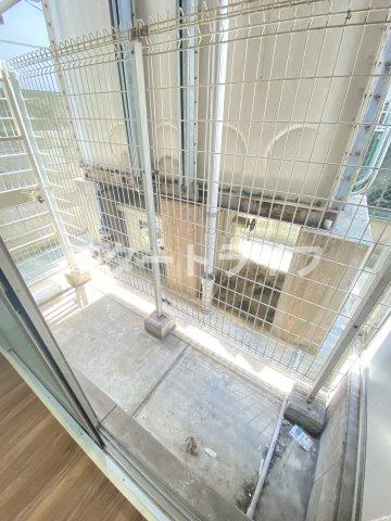 大阪市淀川区十三本町２丁目の賃貸マンションのバルコニー