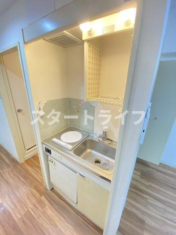 大阪市淀川区十三本町２丁目の賃貸マンションのキッチン