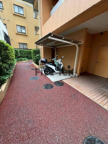 パークホームズ目黒アーバンレジデンスの駐車場