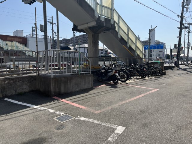 ハイネ2番館の駐車場