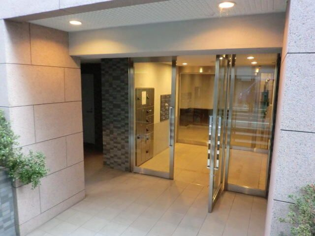 アプレシティ三田のエントランス