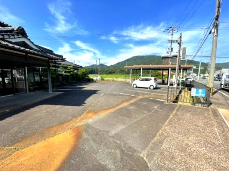 長浜市西浅井町大浦中古店舗併用住宅の外観