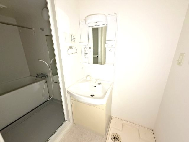 プレジール灘の独立洗面台