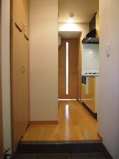 ルーブル西五反田弐番館の玄関