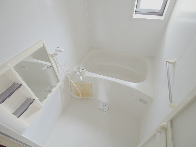 クレール梅林Bの浴室