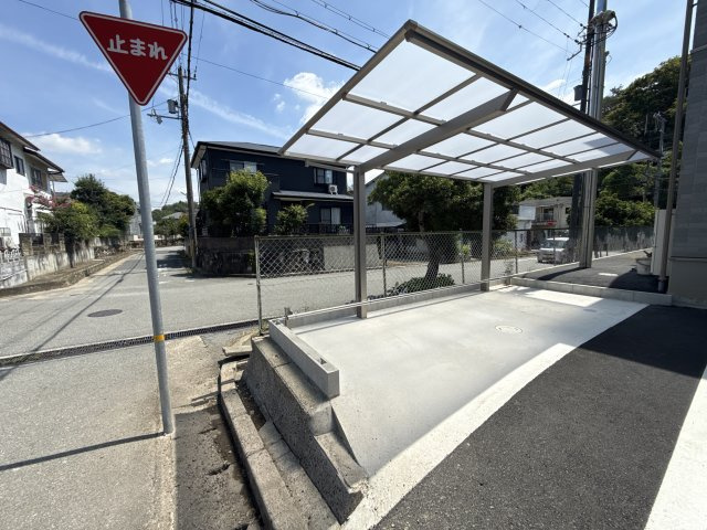 ハイムメゾン白鳥台の駐車場
