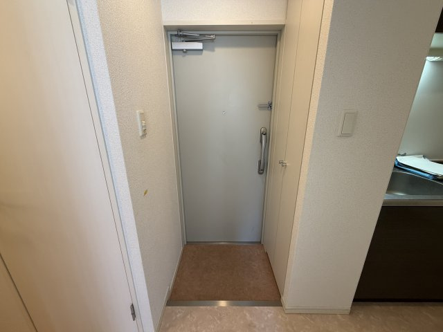 プレジール灘の玄関