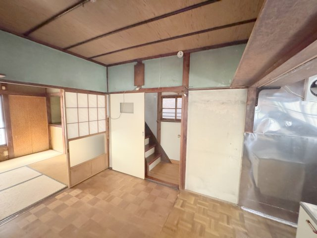 大島１丁目戸建ての居間・リビング|★ＤＫ６帖★