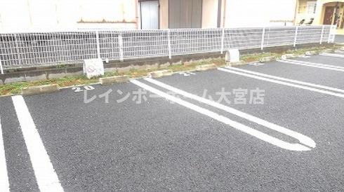 シスター・パラッツォAの駐車場|※同施工物件参照