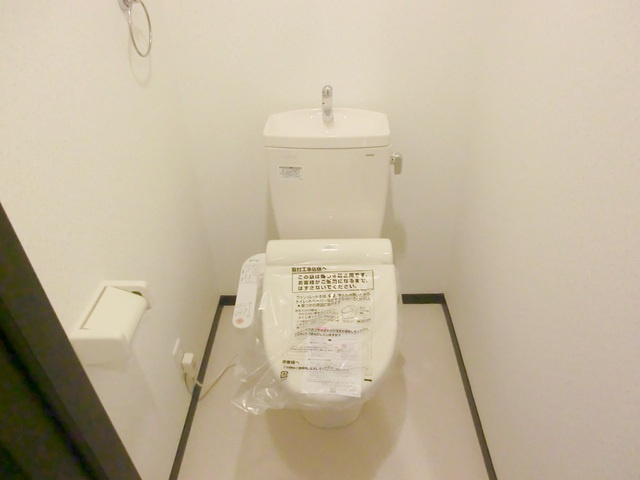 アドシール若柳Ⅰのトイレ|温水洗浄便座です。