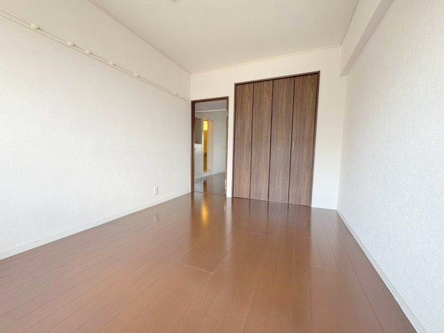 宝旭ハイツの洋室