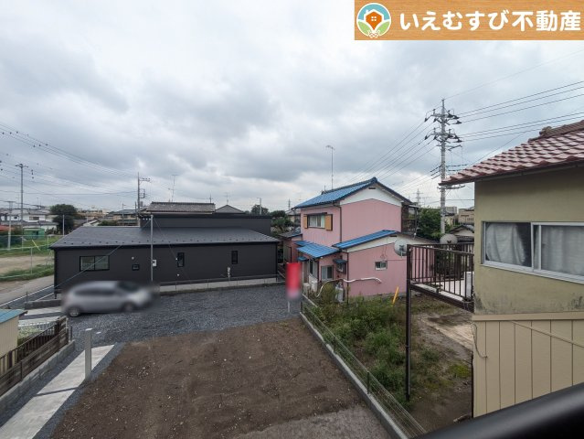 GRAFARE　深谷市天神町の展望|高い建物が無く開放感のある展望
バルコニーからの展望も開けていて閑静な住宅地が望めます。日当りも良いですね♪