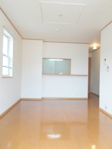 熊本市北区楡木４丁目のアパートの居間・リビング