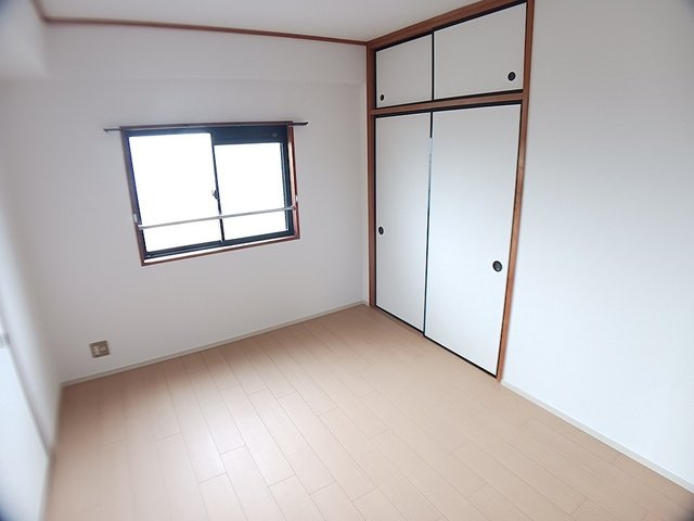 スカイライフⅡの内装|明るい室内です