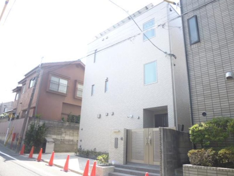 中野区江原町１丁目のアパートの外観
