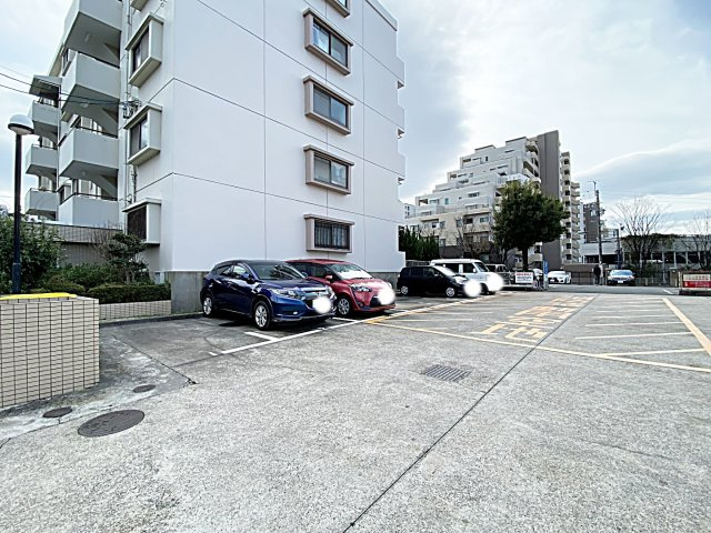 サンファミリア長久手Ⅱの駐車場|駐車スペースもあります