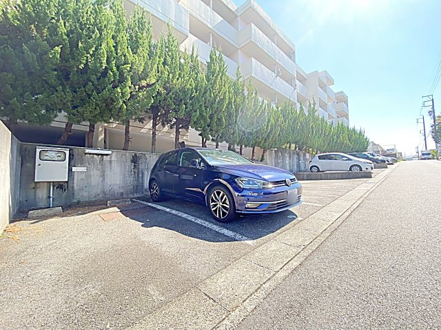 サンファミリア長久手Ⅰの駐車場|駐車場があります