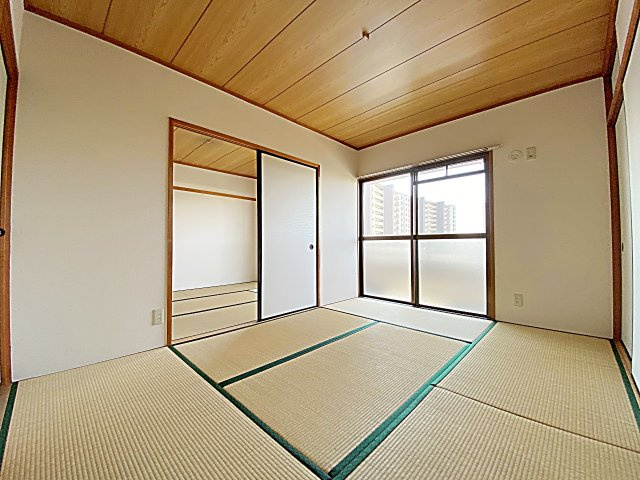 サンファミリア長久手Ⅱの寝室|広くて明るい寝室