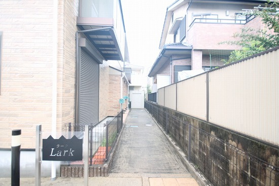 Larkのエントランス|毎日通るエントランスはこのようになっています