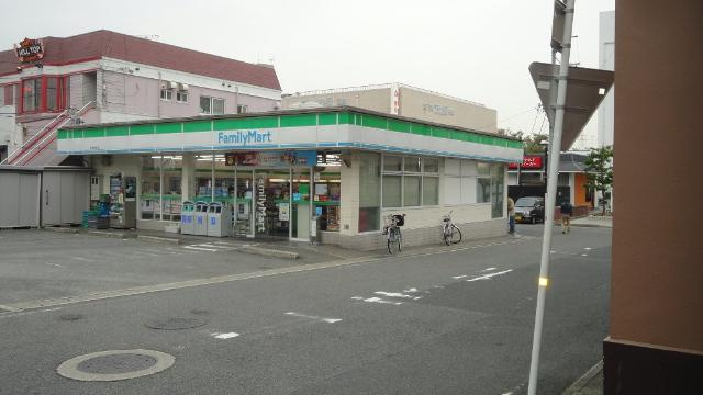 フレグランス赤池の周辺|ファミリーマート赤池駅前店まで774ｍ