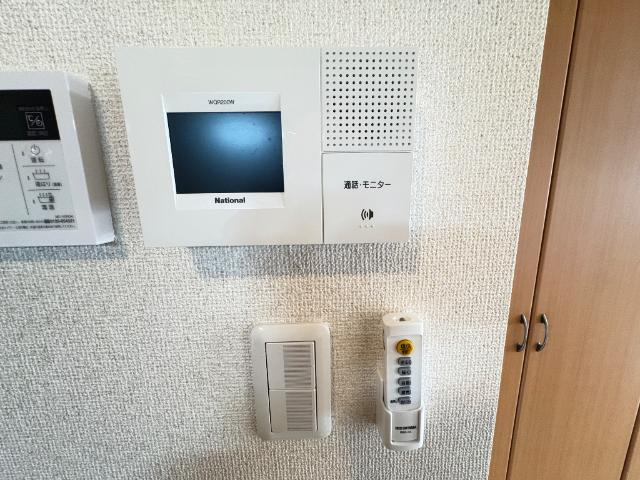 フォレストハウスの設備|カメラ付きインターホン