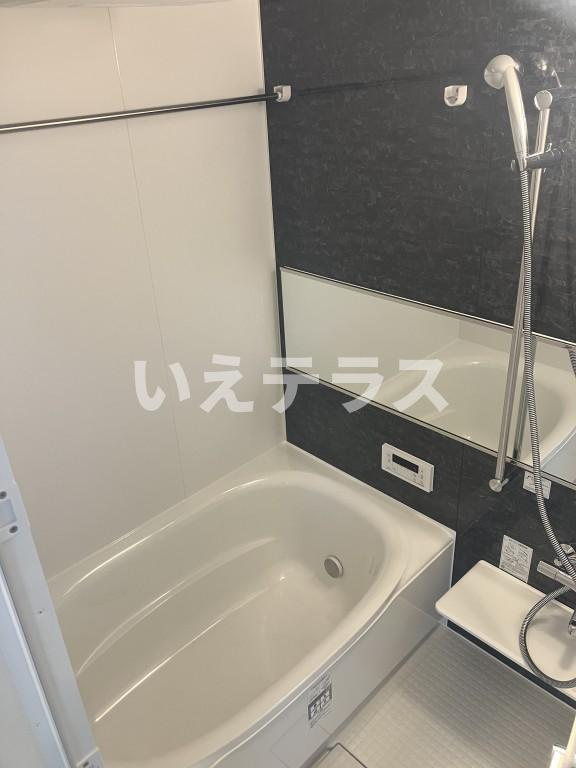 ラフィエスタ新神戸の浴室