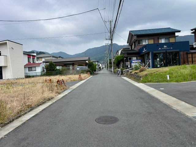 伊東市　宇佐美の前面道路含む現地写真