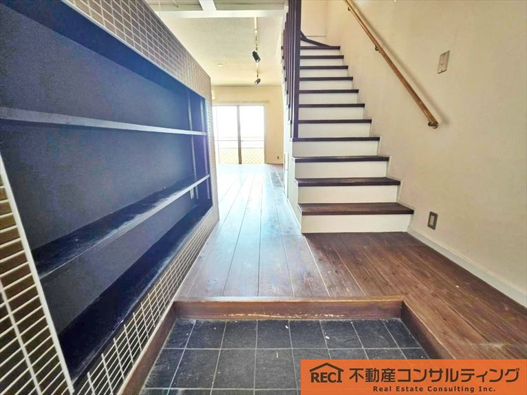 本山コープの玄関