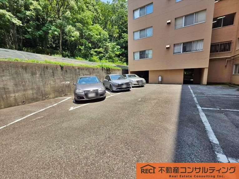 本山コープの駐車場