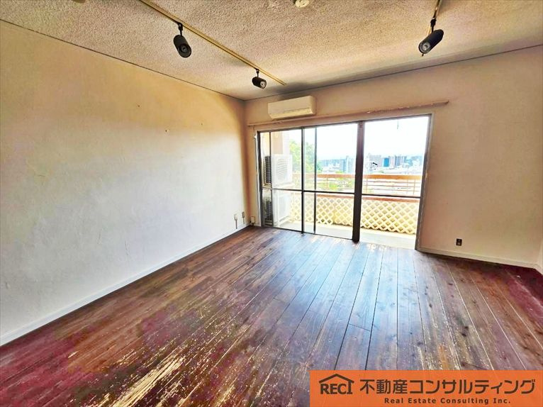 本山コープの居間・リビング|ペット飼育可能！ペットと一緒に暮らせます♪