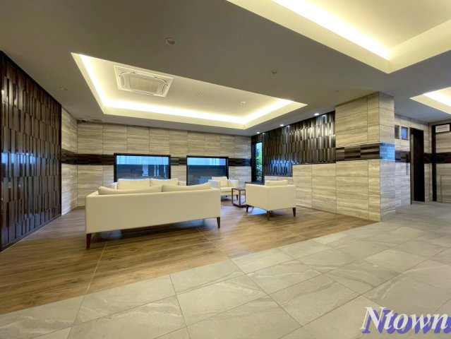 【ロビー】 | プレサンス　ロジェ　金山駅前 | 落ち着いたロビーです