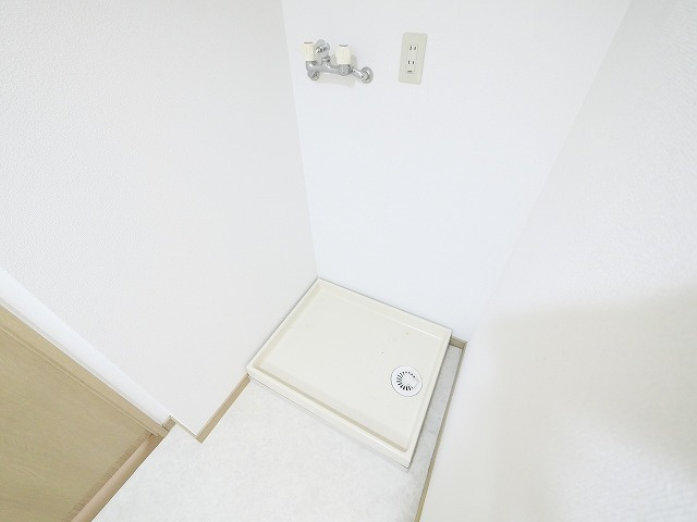 ヒルクレストあやめ池の設備|室内洗濯機置場です