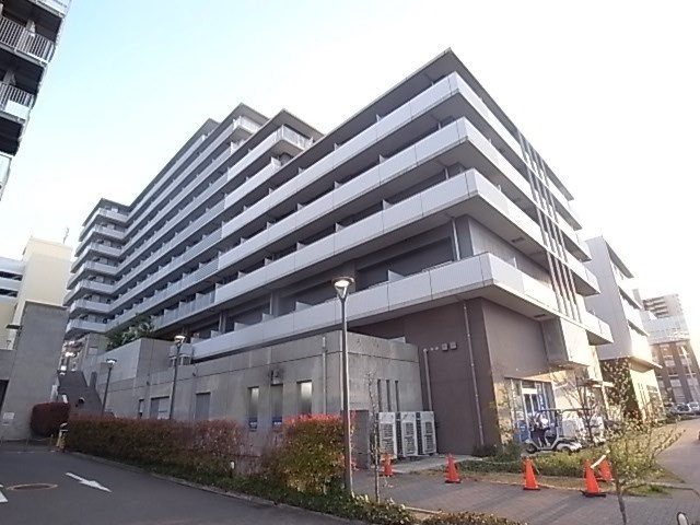 ベルファース尼崎の外観